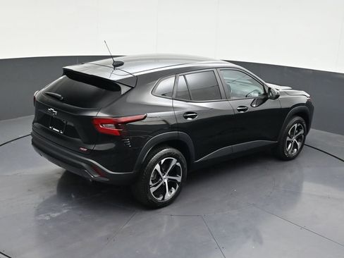 Used 2024 Chevrolet Trax RS FWD image 18