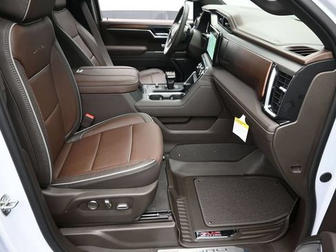 New 2026 GMC Sierra 1500 Denali AWD/4WD image 9
