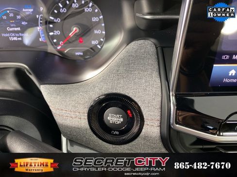 Used 2024 Jeep Compass Latitude AWD/4WD image 17