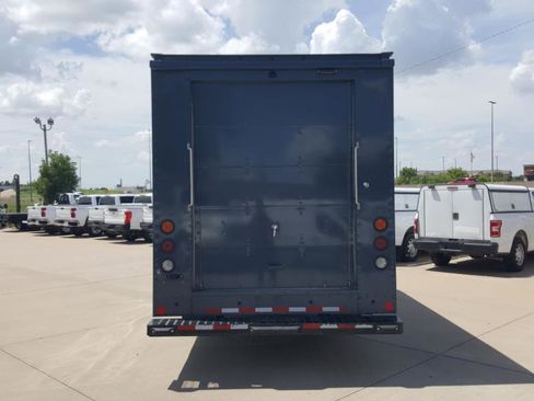 Used 2021 Ford Transit 350 DRW image 8