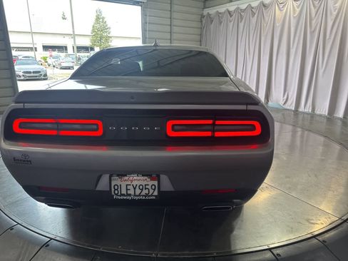 Used 2016 Dodge Challenger SXT Plus image 6