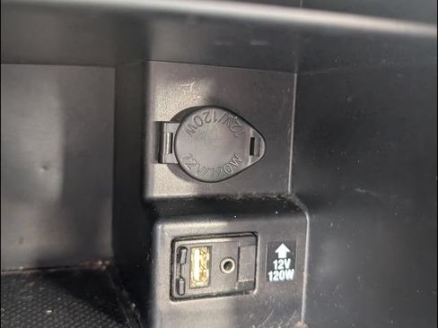Used 2012 Toyota Camry SE FWD image 14