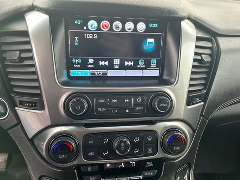 Used 2018 Chevrolet Suburban LT w/ LT Signature Package image 19