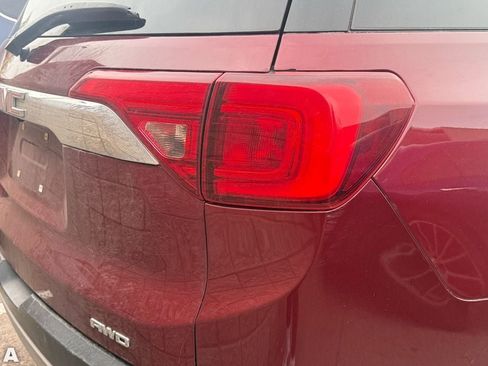 Used 2018 GMC Acadia SLT image 11