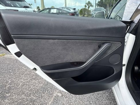 Used 2022 Tesla Model 3 Performance AWD/4WD image 11