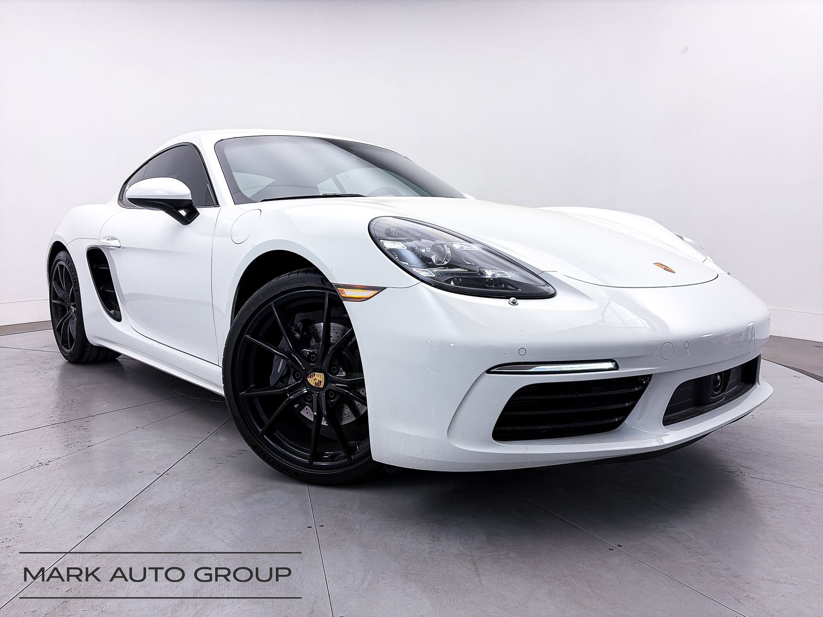 Used 2023 Porsche 718 Cayman w/ Exterior Package Painted RWD image 1