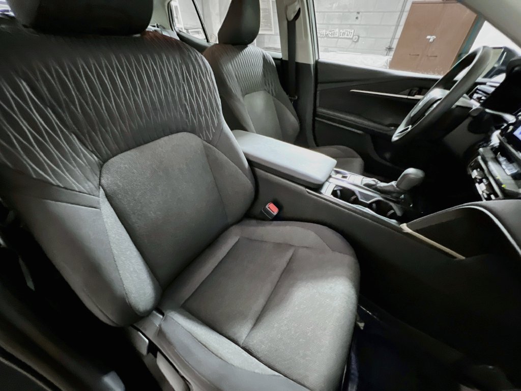 Used 2025 Toyota Camry LE w/ Convenience Package FWD image 28