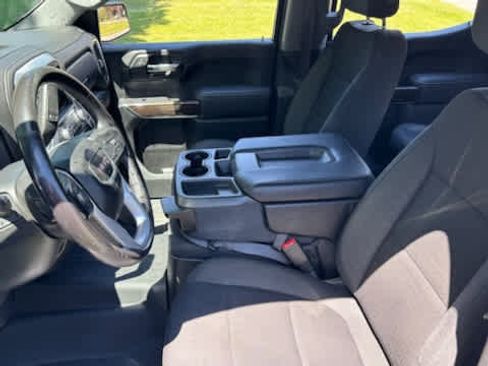 Used 2021 GMC Sierra 1500 Elevation w/ LPO, Elevation Black Package AWD/4WD image 4