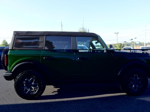 Used 2023 Ford Bronco Badlands AWD/4WD image 6
