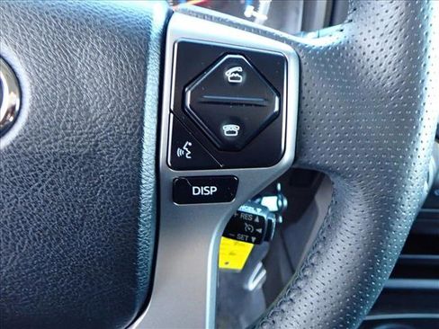 Used 2017 Toyota 4Runner SR5 Premium image 16