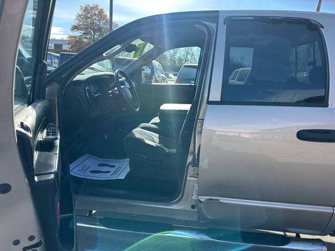 Used 2005 Dodge Ram 1500 Truck SLT w/ Quad Cab Big Horn Value Group image 16