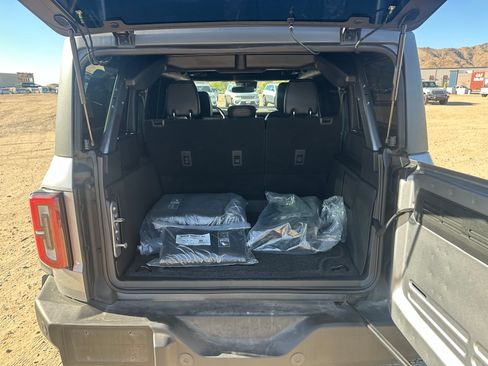 Used 2023 Ford Bronco Wildtrak AWD/4WD image 19