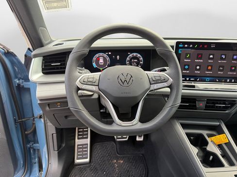 New 2026 Volkswagen Tiguan SE R-Line AWD/4WD image 10