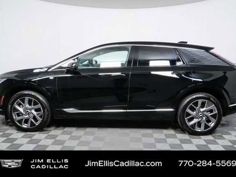 Certified 2025 Cadillac Optiq Luxury 2 w/ LPO, Floor Liner Package image 26