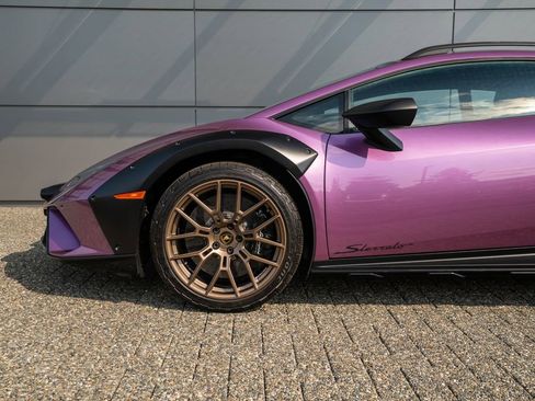 Used 2024 Lamborghini Huracan Sterrato image 25