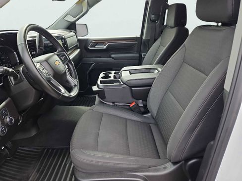 Used 2025 Chevrolet Silverado 1500 LT AWD/4WD image 31