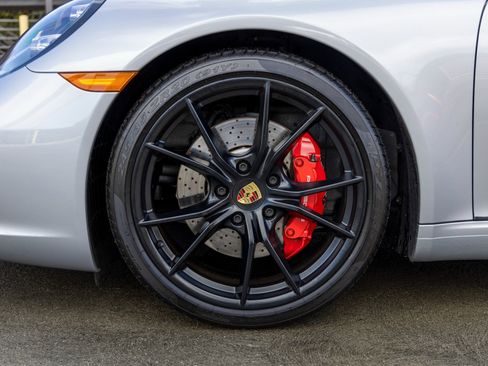 Used 2018 Porsche 911 Carrera S image 13