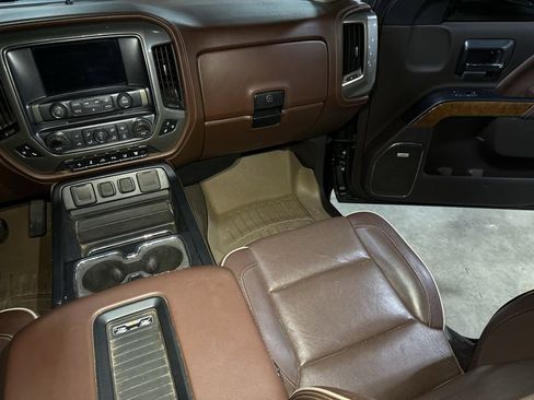 Used 2019 Chevrolet Silverado 2500 High Country w/ Duramax Plus Package AWD/4WD image 7