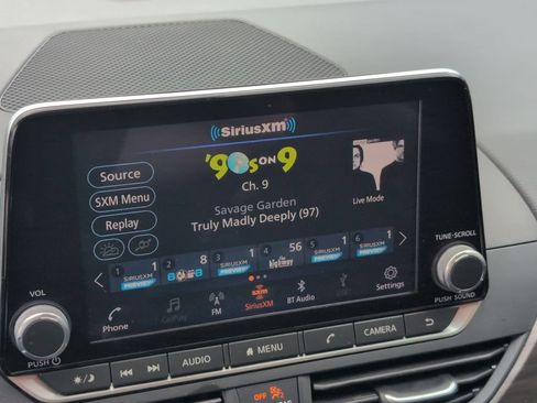 Used 2025 Nissan Altima 2.5 SV FWD image 18