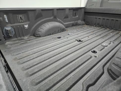 Used 2022 Ford F350 Platinum image 5