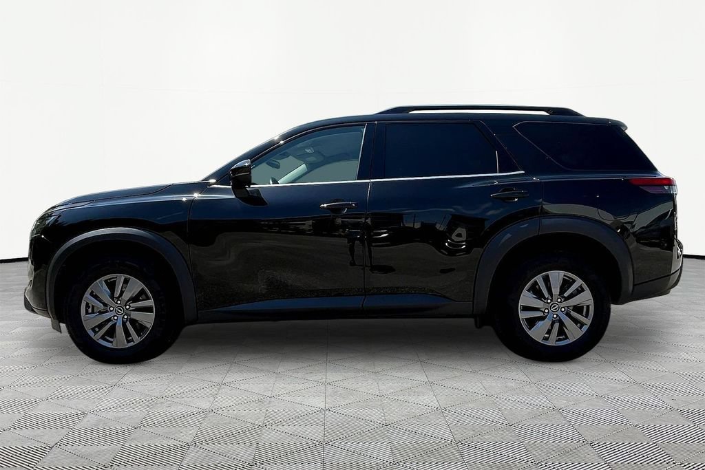 Used 2025 Nissan Pathfinder SV AWD/4WD image 4