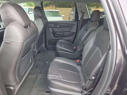Used 2016 Chevrolet Traverse LT FWD image 11