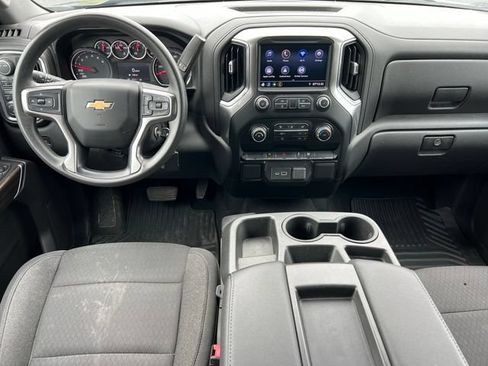 Used 2020 Chevrolet Silverado 1500 LT AWD/4WD image 30