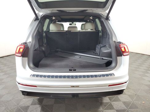 Used 2019 Volkswagen Tiguan S AWD/4WD image 9