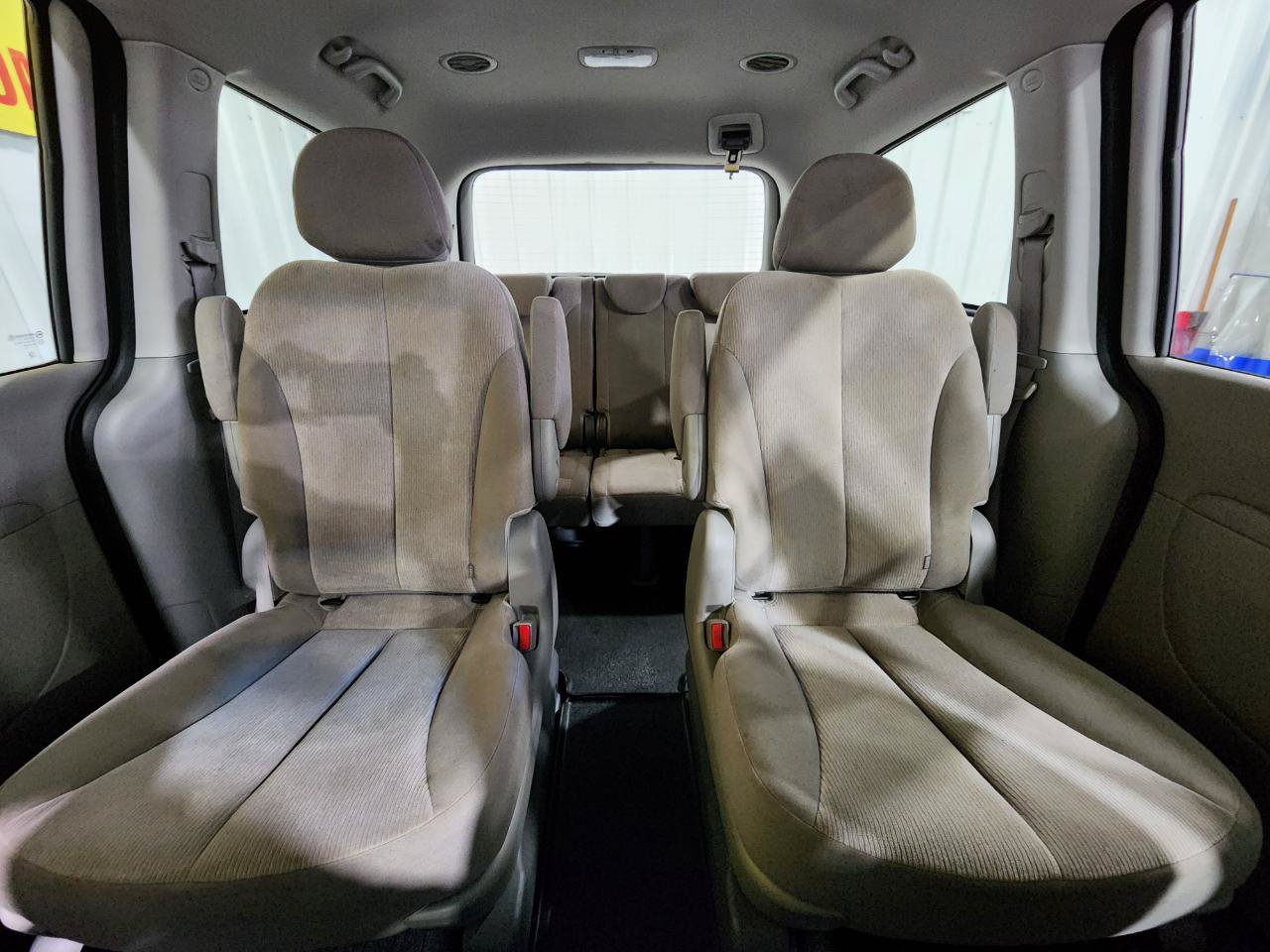 Used 2014 Kia Sedona LX FWD image 22