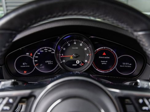 Certified 2022 Porsche Cayenne AWD/4WD image 24