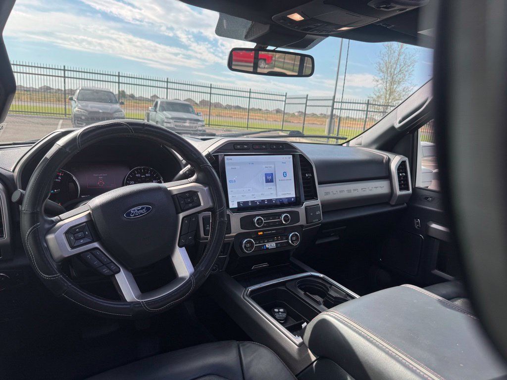 Used 2022 Ford F350 Platinum w/ FX4 Off-Road Package AWD/4WD image 5