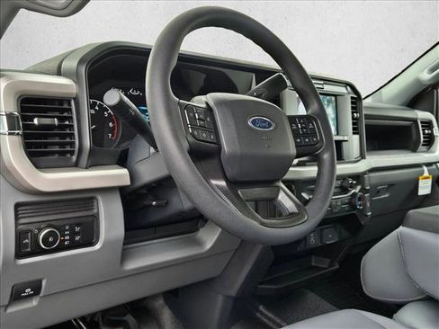 New 2026 Ford F250 XL w/ XL Chrome Package image 3