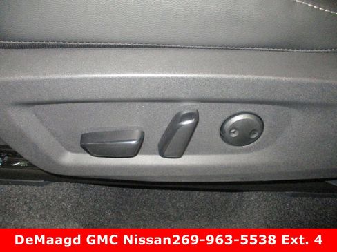 New 2025 Nissan Murano SL image 20