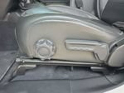 Used 2022 Jeep Wrangler Unlimited Sahara AWD/4WD image 26