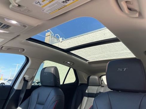 Used 2023 Buick Envision Essence w/ Sport Touring Package image 12