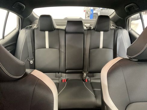 Used 2025 Toyota Camry SE image 38