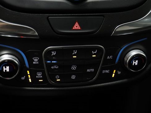 Used 2019 Chevrolet Equinox LT image 10