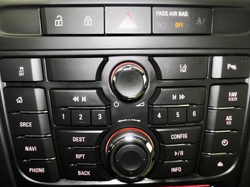 Used 2019 Buick Cascada Premium image 18