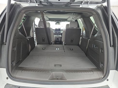 Used 2023 Chevrolet Tahoe LT w/ Luxury Package image 13