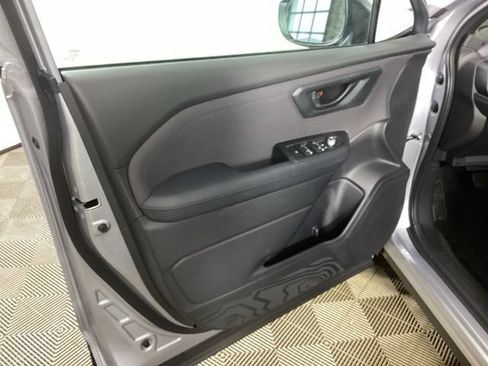 Used 2026 Subaru Forester Premium AWD/4WD image 16