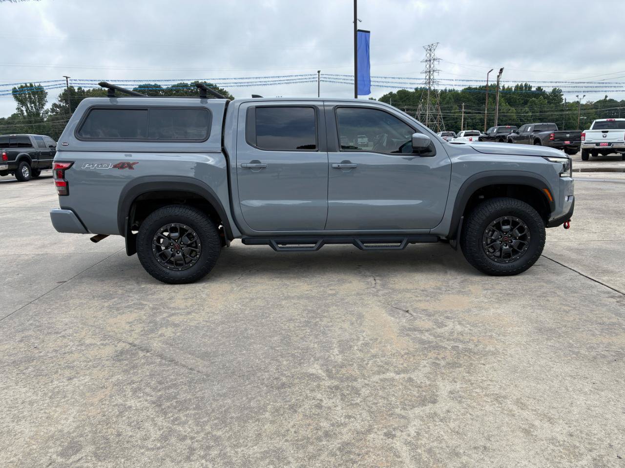 Used 2023 Nissan Frontier PRO-4X w/ Pro-4X Premium Package AWD/4WD image 5