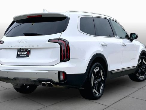 Used 2024 Kia Telluride EX w/ EX Captain's Chair Package FWD image 12