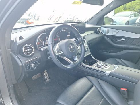 Used 2019 Mercedes-Benz GLC 300 4MATIC image 7