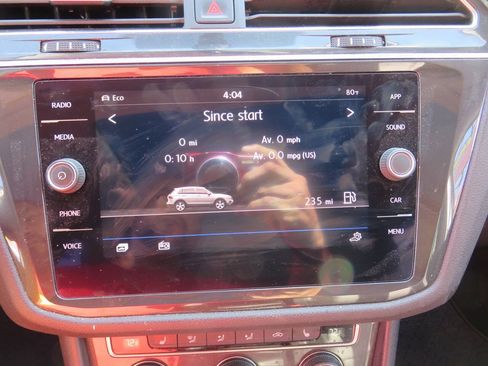 Used 2019 Volkswagen Tiguan SE w/ Panoramic Sunroof Package AWD/4WD image 18