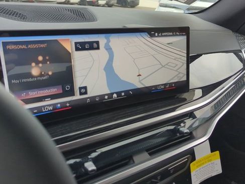 Used 2026 BMW X5 sDrive40i w/ M Sport Package image 17