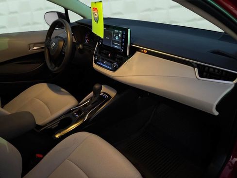 Used 2021 Toyota Corolla LE FWD image 14