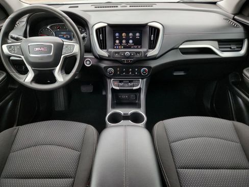 Used 2024 GMC Terrain SLE image 11