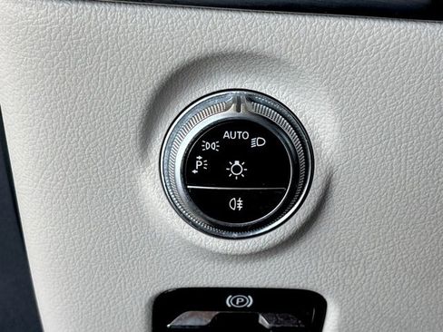 Certified 2024 Mercedes-Benz C 300 4MATIC Sedan image 21