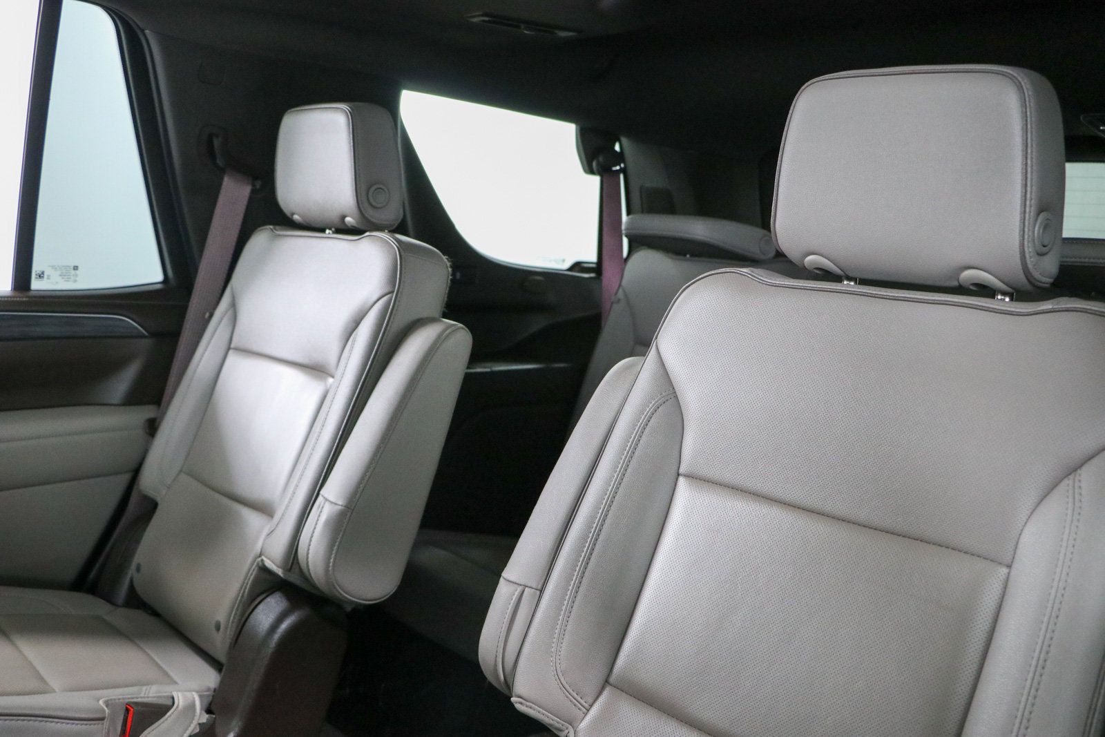 Used 2023 GMC Yukon SLT w/ SLT Premium Package AWD/4WD image 28