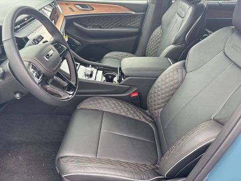 New 2026 Jeep Grand Cherokee L Summit AWD/4WD image 19